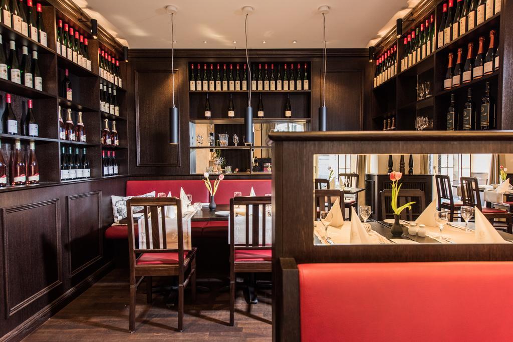 Hotel Goldener Loewe Майсен Екстериор снимка