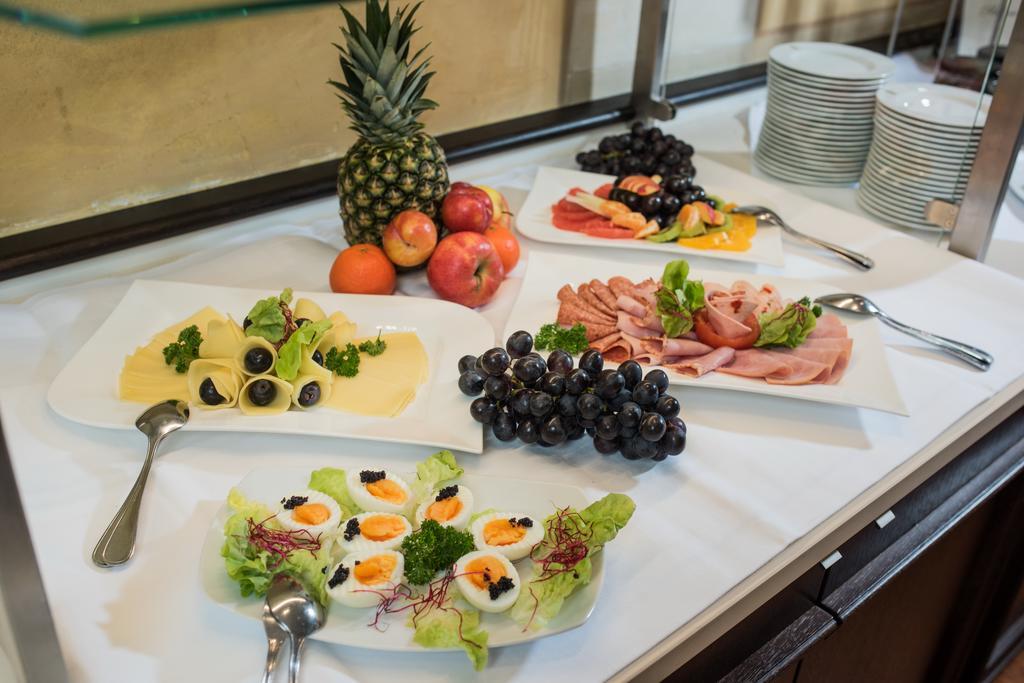 Hotel Goldener Loewe Майсен Екстериор снимка
