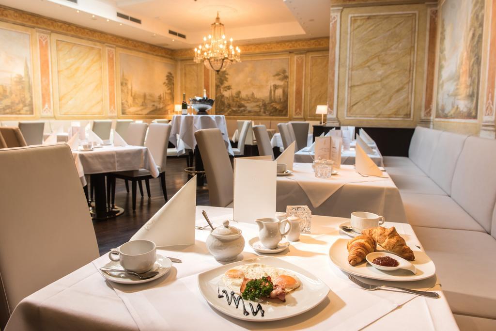 Hotel Goldener Loewe Майсен Екстериор снимка